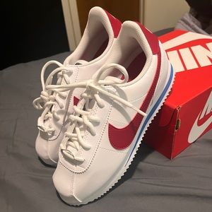 Brand new, never worn Nike Cortez. 6Y